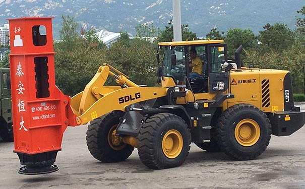 液壓夯實機(jī) 液壓夯實機(jī)